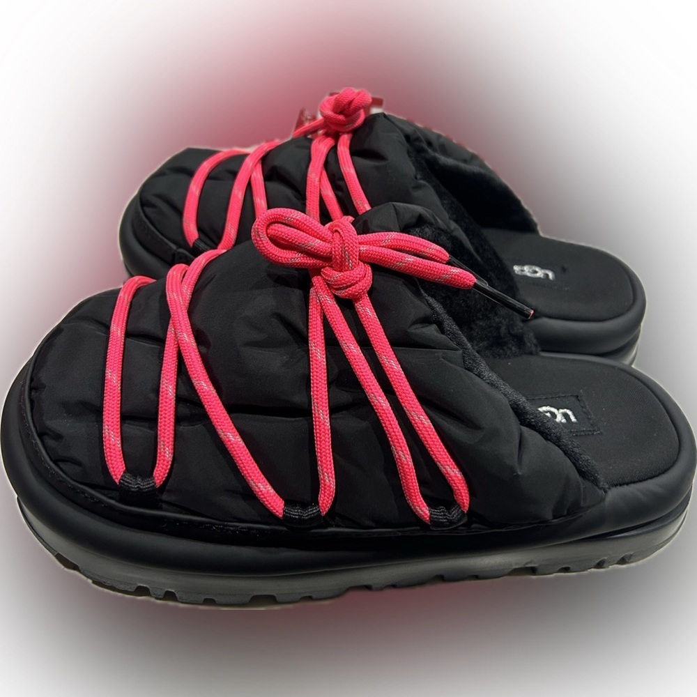 NWOB Ugg SZ 7 black/pink “Spaceslider” SEE MANUFACTURER’S DESCRIPTION IN PHOTOS